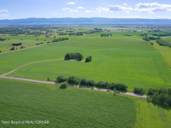 285 Grand Mountain View Ln, Alta, WY 83414