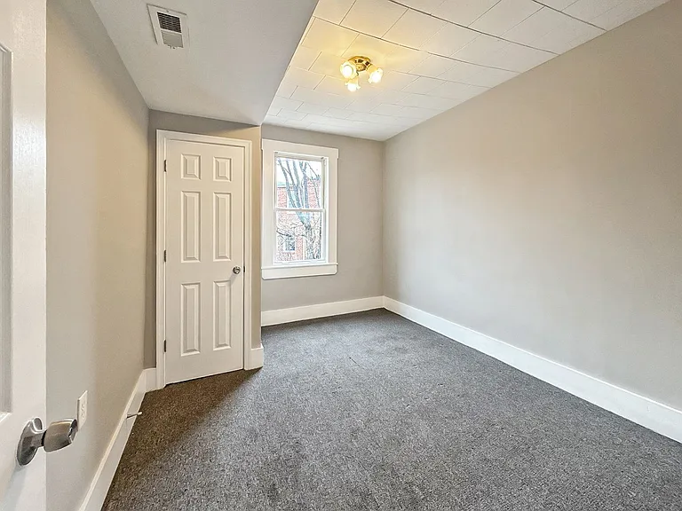 2113 Belair Rd — Photo 14
