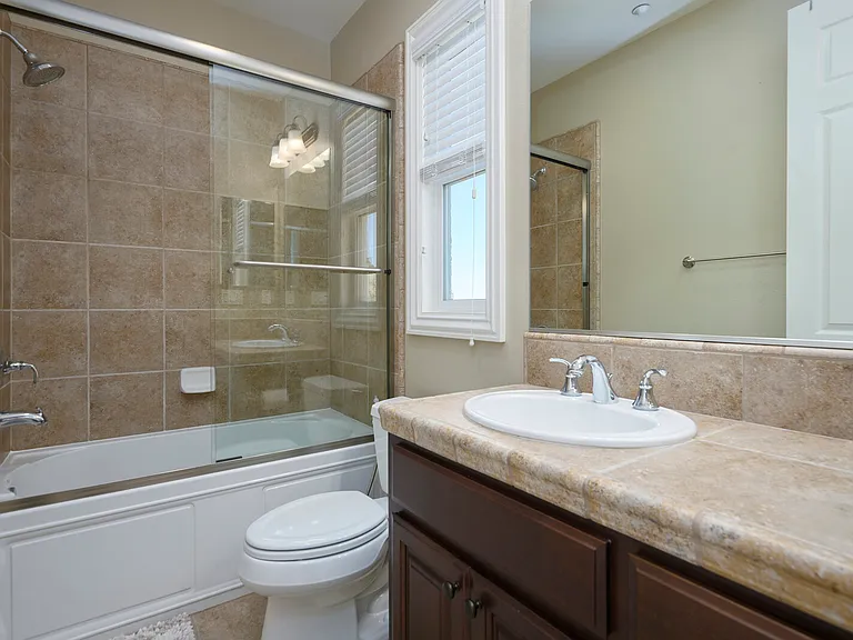 3272 Ashbourne Cir — Photo 26