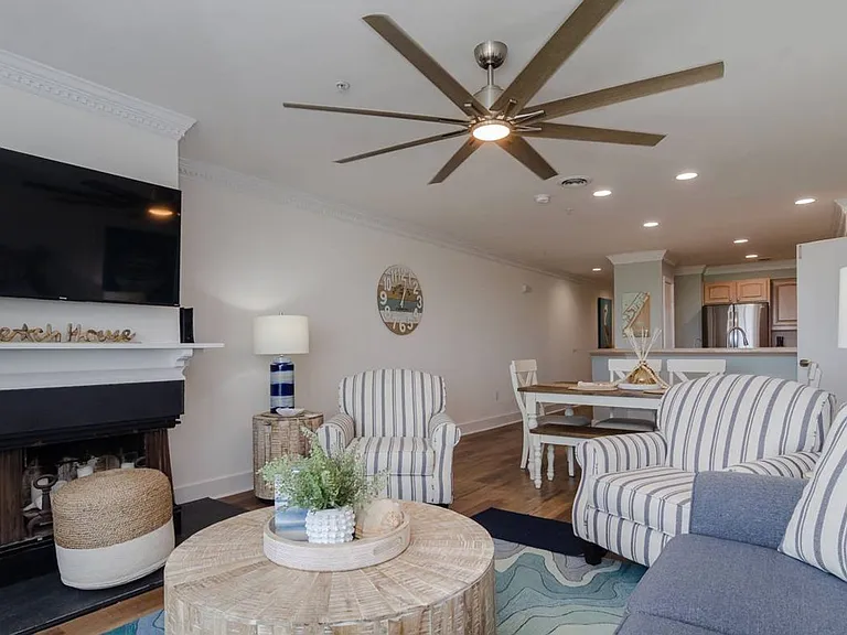 2504 N Lumina Ave #C — Photo 12