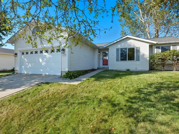 1294 Saint Albert The Great Dr, Sun Prairie, WI 53590