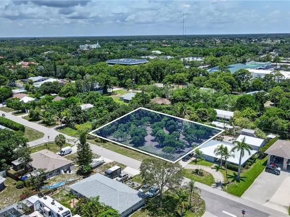9160 Carolina ST, BONITA SPRINGS, FL 34135