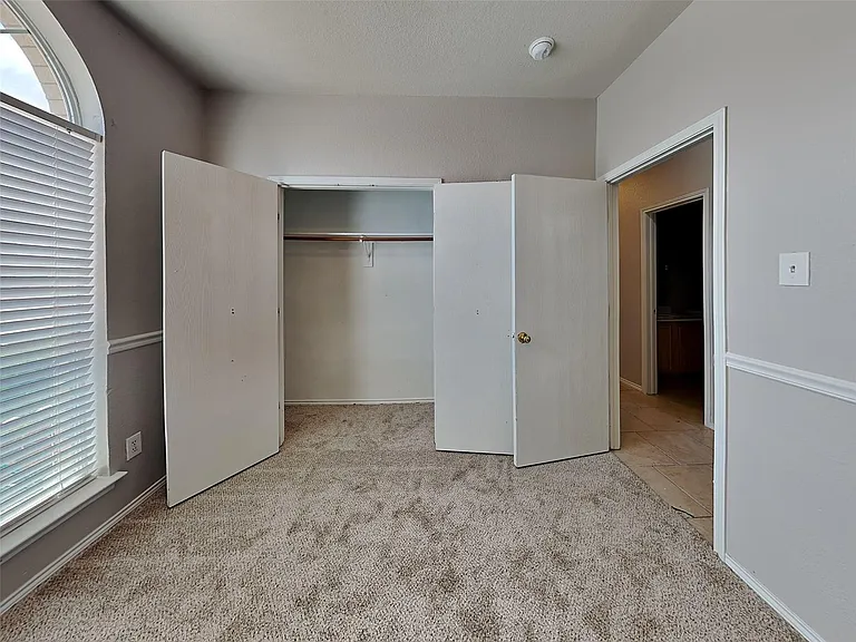 9940 Blue Bell Dr — Photo 11