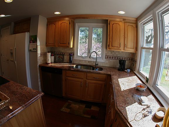Another view of kitchen. Overlooks the bkyd