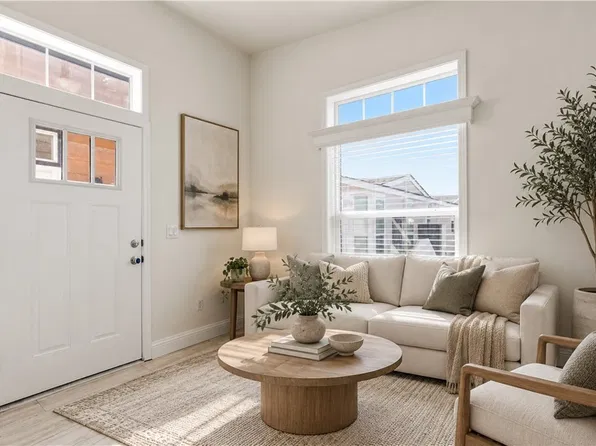 8250 Lankershim Ivy 13 Blvd #80, North Hollywood, CA 91605