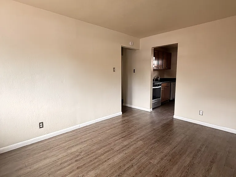 3038 N Williams St — Photo 4