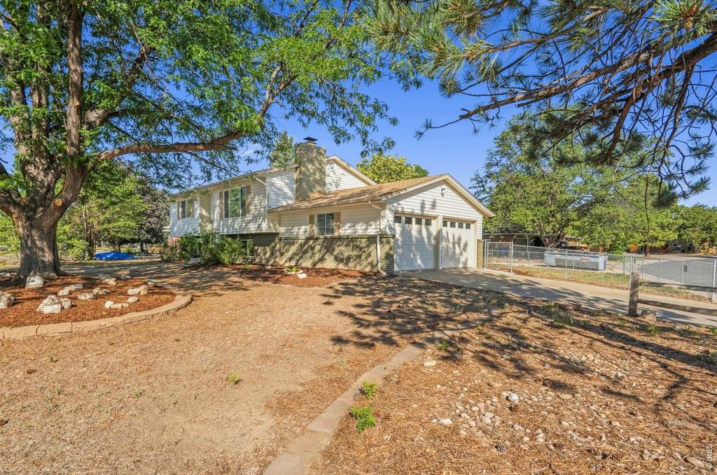 1315 Redwood Dr