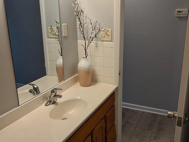 322 Mildred St — Photo 10