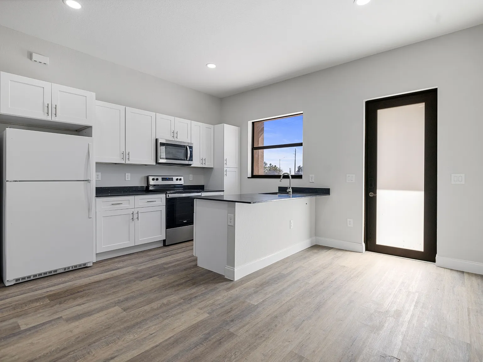 1103 Meadow Road — Photo 4