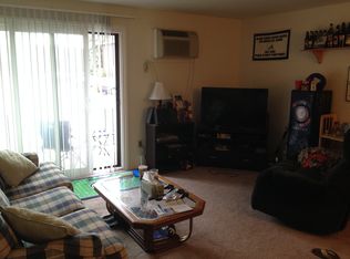 124 Kings Park Dr APT F, Liverpool, NY 13090