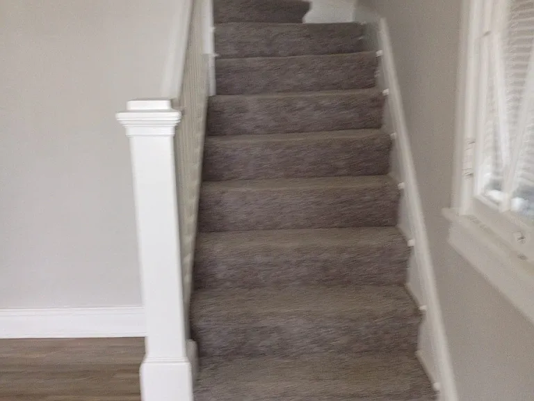 2465 Lawton Ave — Photo 8