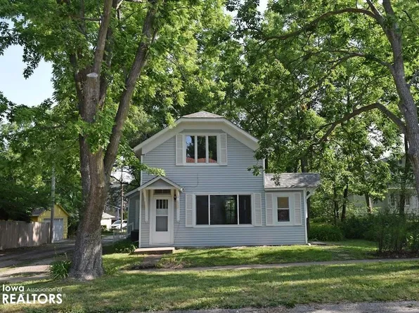 403 W Adams Ave, Fairfield, IA 52556