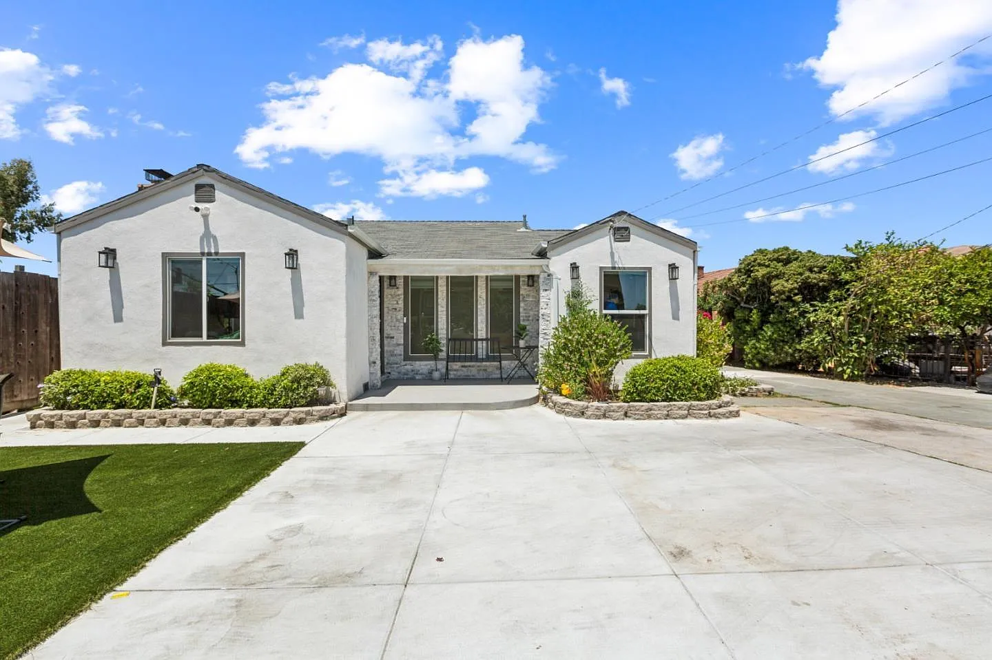 3811 McKee Rd photo 1