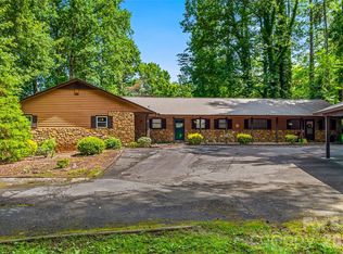 27 Unity Ct, Etowah, NC 28729