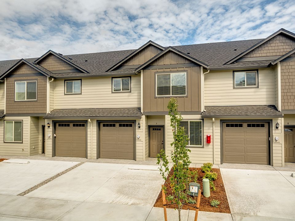 1st image of 7600 NE 31st Cir #8