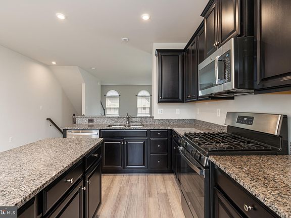 5th image of 510 River Crest Way