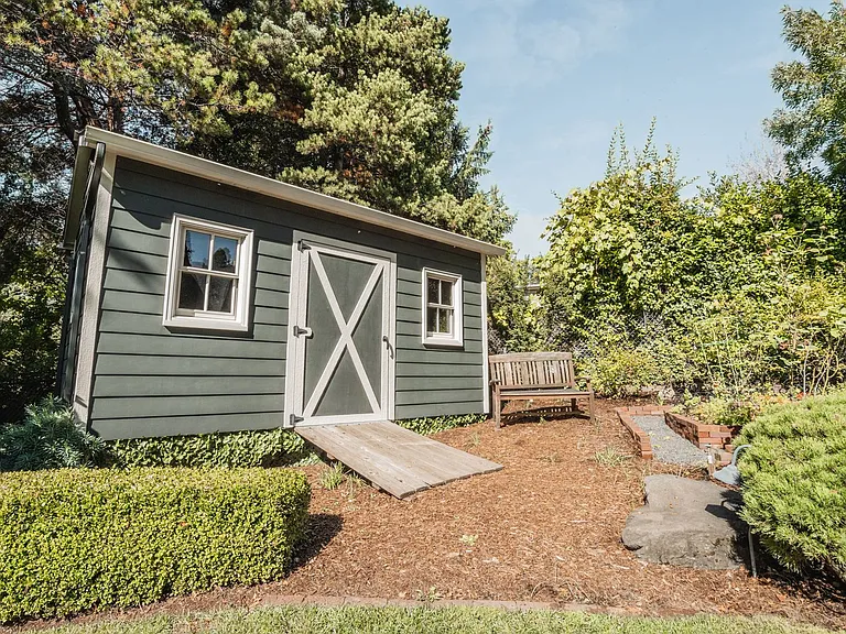 4527 SW 29th Ave — Photo 34
