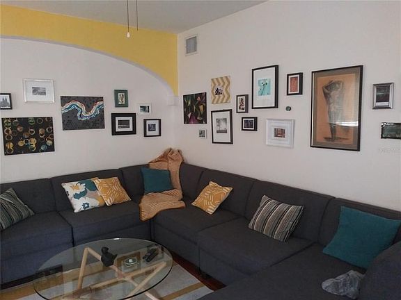 3rd image of 708 Grove St N APT 1