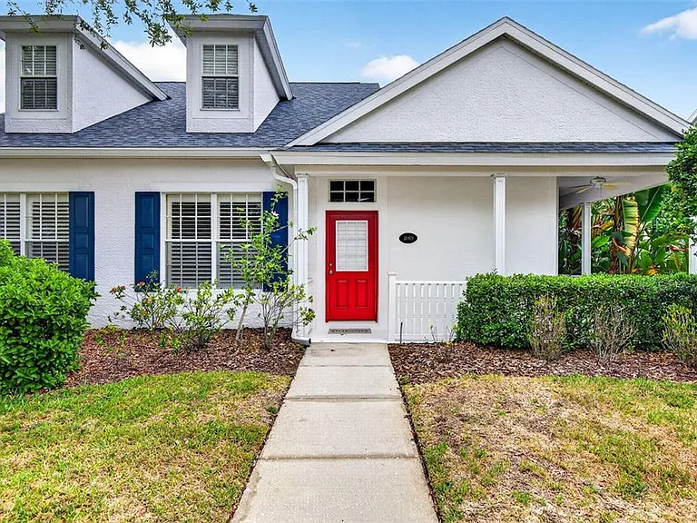 10801 Spring Mountain Pl — Photo 2
