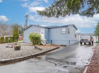 2915 Leaf Ter, Coos Bay, OR 97420