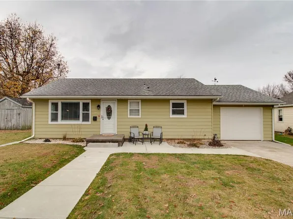 908 Walnut St, Jerseyville, IL 62052