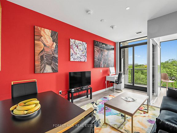 5th image of 250 Lawrence Ave W #703