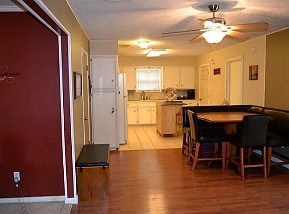 4th image of 3018 Edgemont Dr