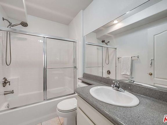 2nd image of 10924 Bloomfield St APT 7