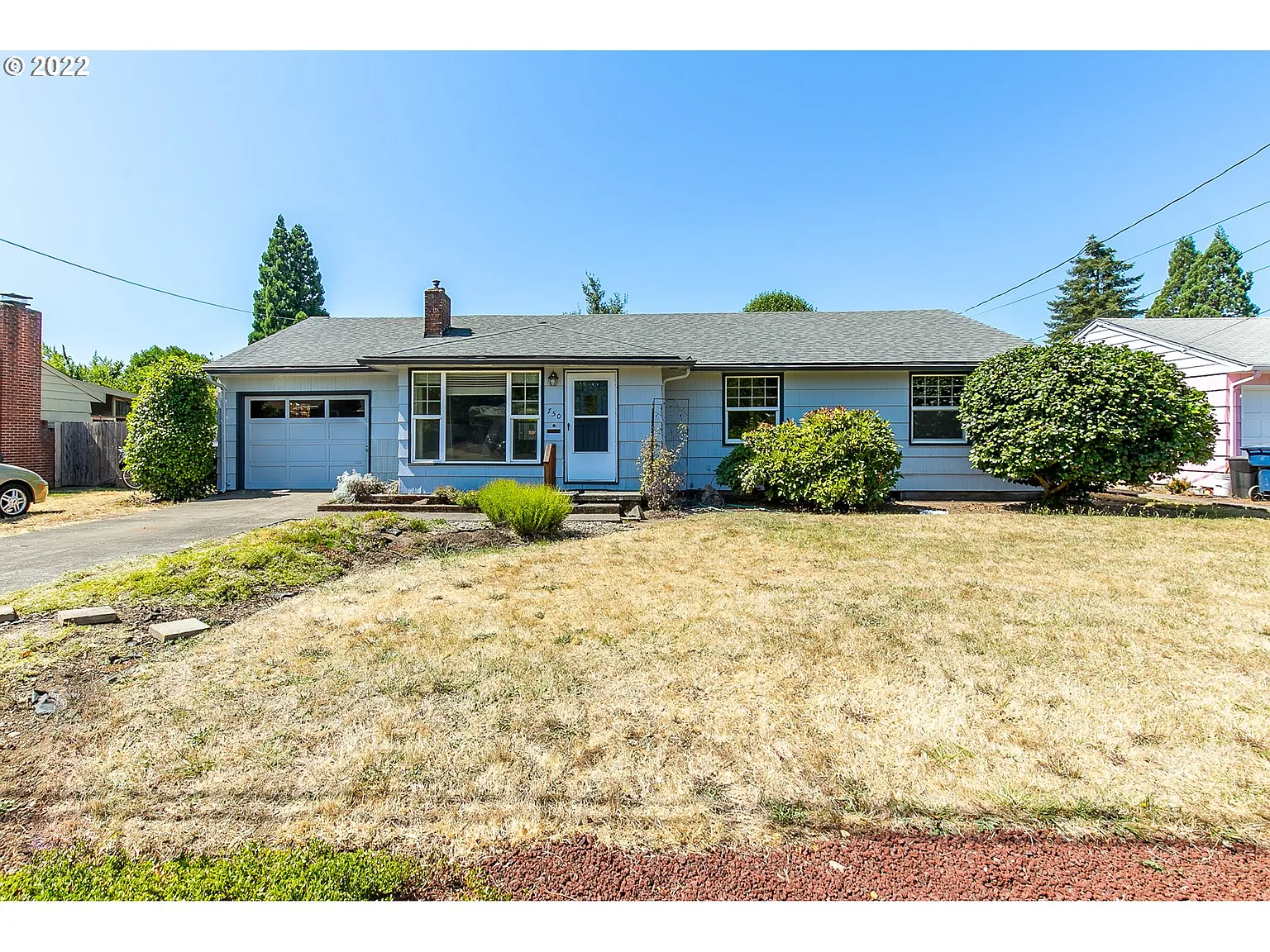 750 Louis St photo 1