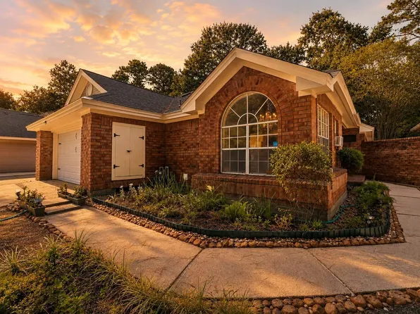 26 Cedar Chase Pl, Spring, TX 77381
