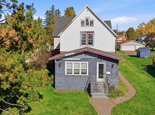 911 10th Ave, Two Harbors, MN 55616
