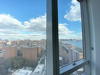 Rented by Gulia Wang, LREB