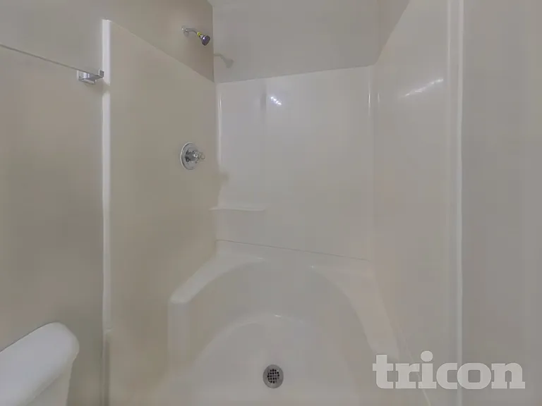 521 Halleck Ln — Photo 10
