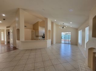 1045 Raven Rd, San Jacinto, CA 92583