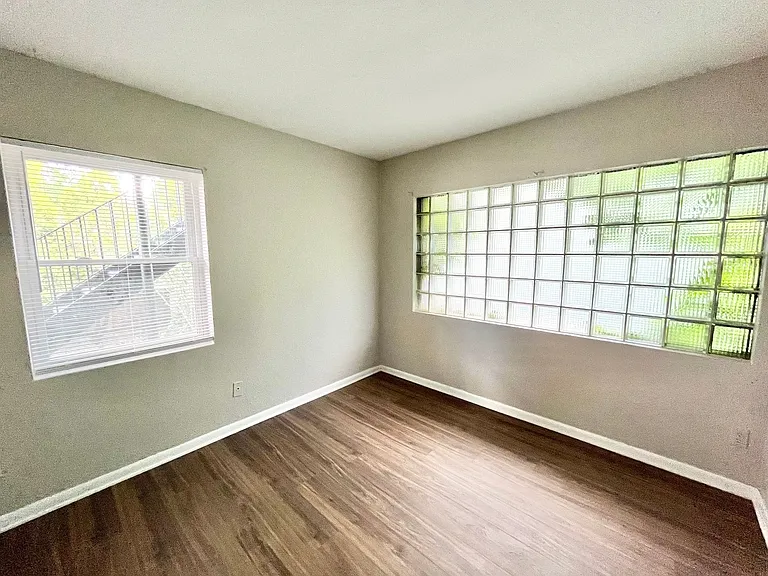 112 Shepherd Ave — Photo 12
