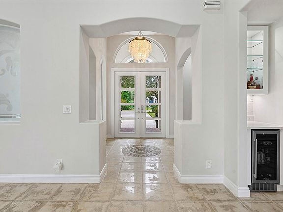 5th image of 8196 Lakeview Drive