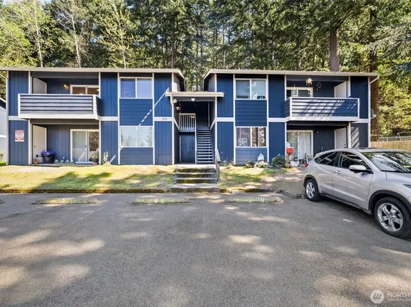 2076 E 56th Street, Tacoma, WA 98404