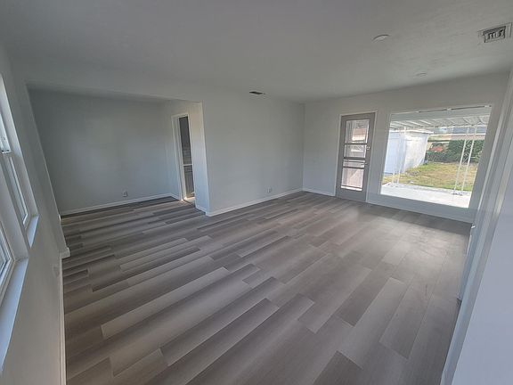 2nd image of 4941 Birchland Pl