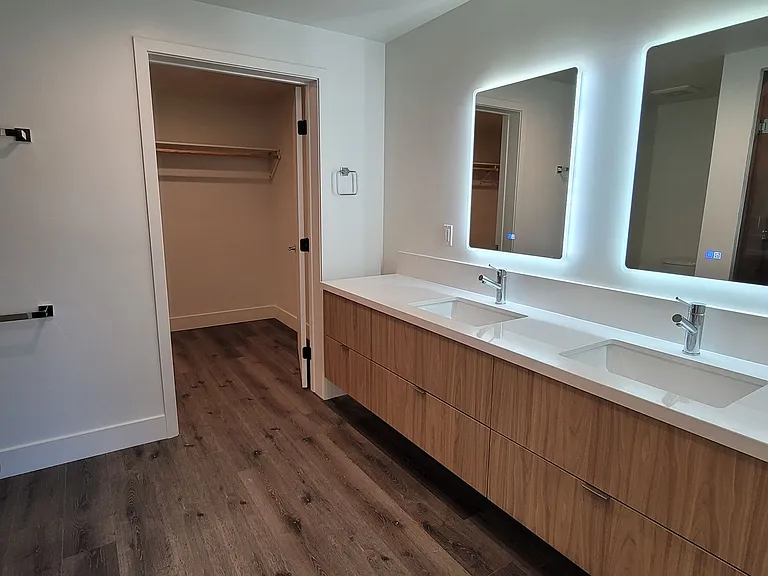 862 Moraga Dr. — Photo 12