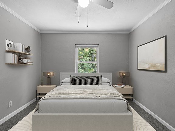 4th image of 703 Alexander St #2