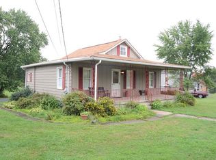 2038 Darlington Rd, Beaver Falls, PA 15010