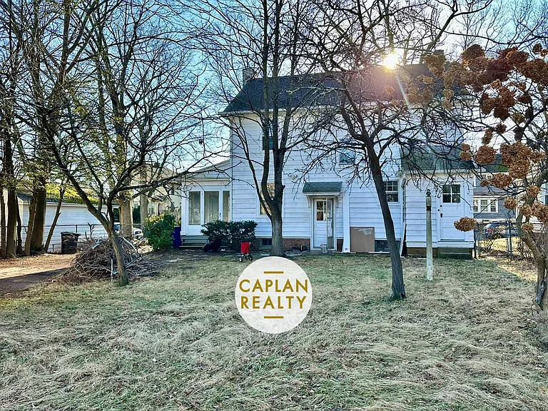 35 Glen Rd — Photo 25