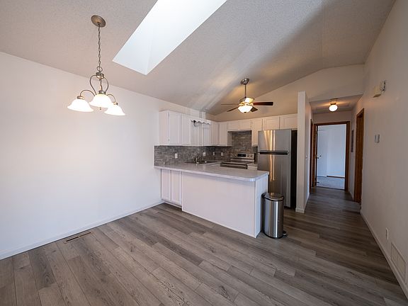 2nd image of 733 Parkside Dr Unit 1-733H