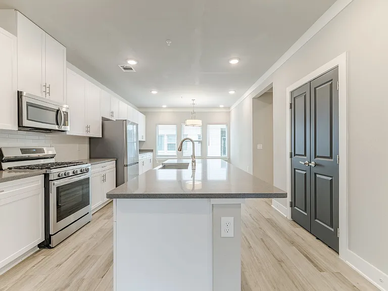 3353 Norris St — Photo 17