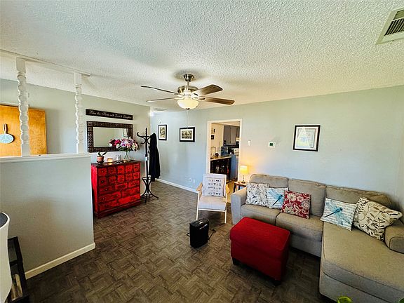 5th image of 2640 Cypress Ave