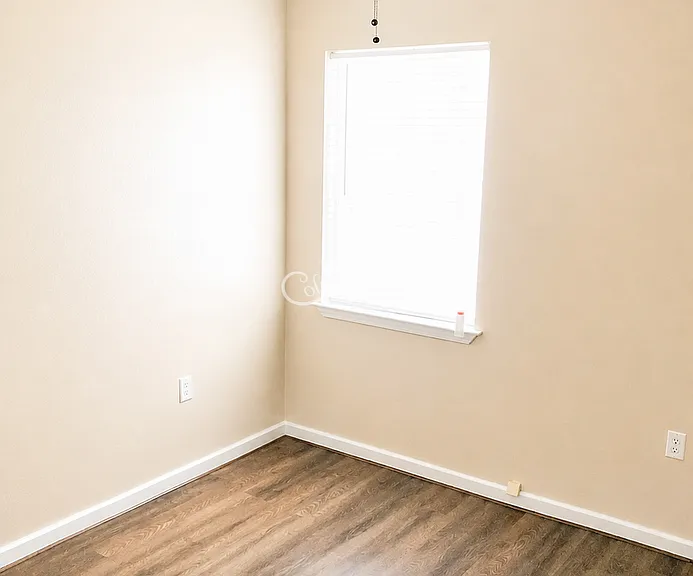 926 Holly St — Photo 14