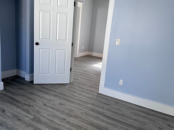 3rd image of 1111 Eastholme Ave