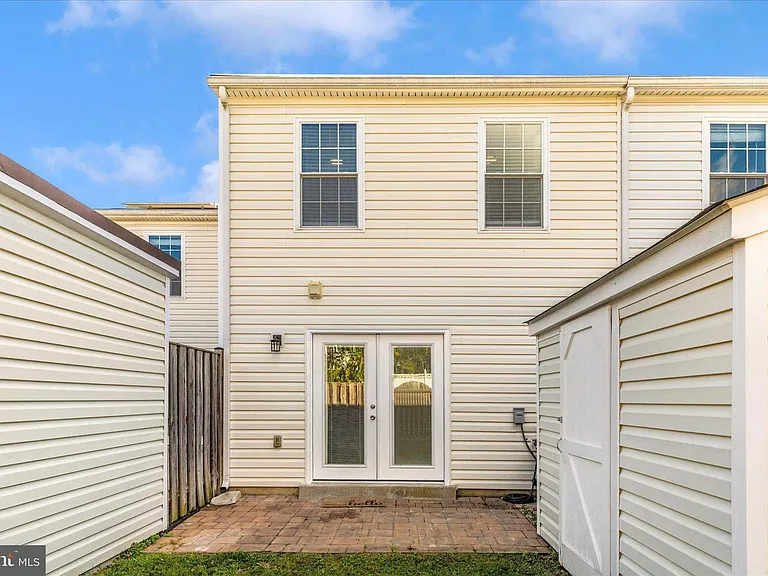 557 Lancaster Pl — Photo 25