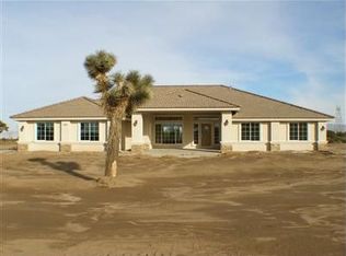 11425 Avenal St, Oak Hills, CA 92344