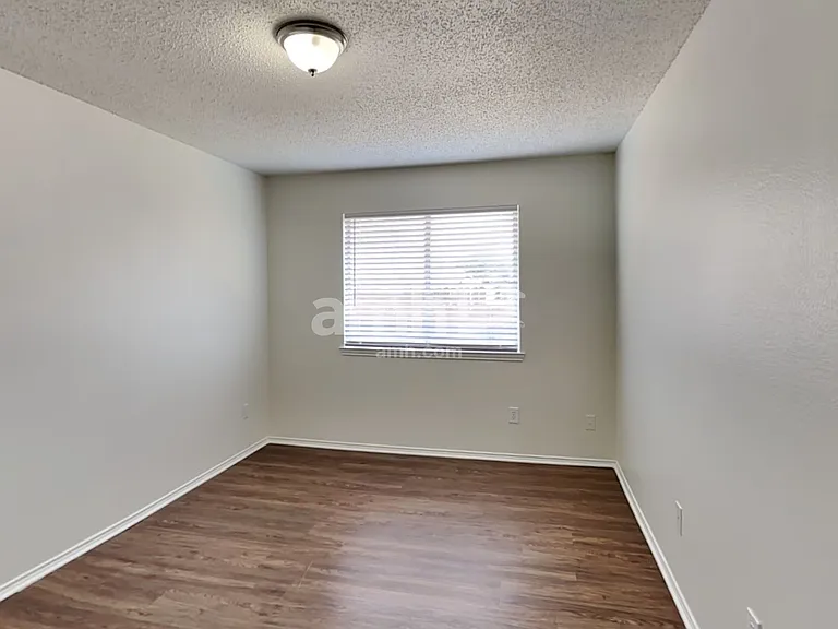 2700 Salado Trl — Photo 11